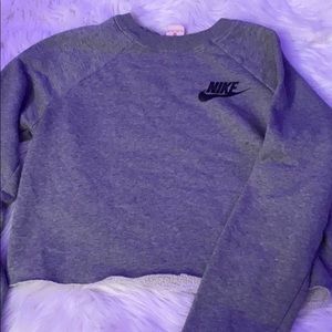 nike crew neck